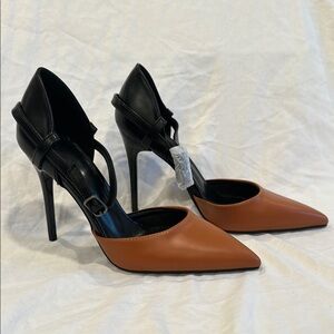 Gorgeous Black and Tan Women's Heels